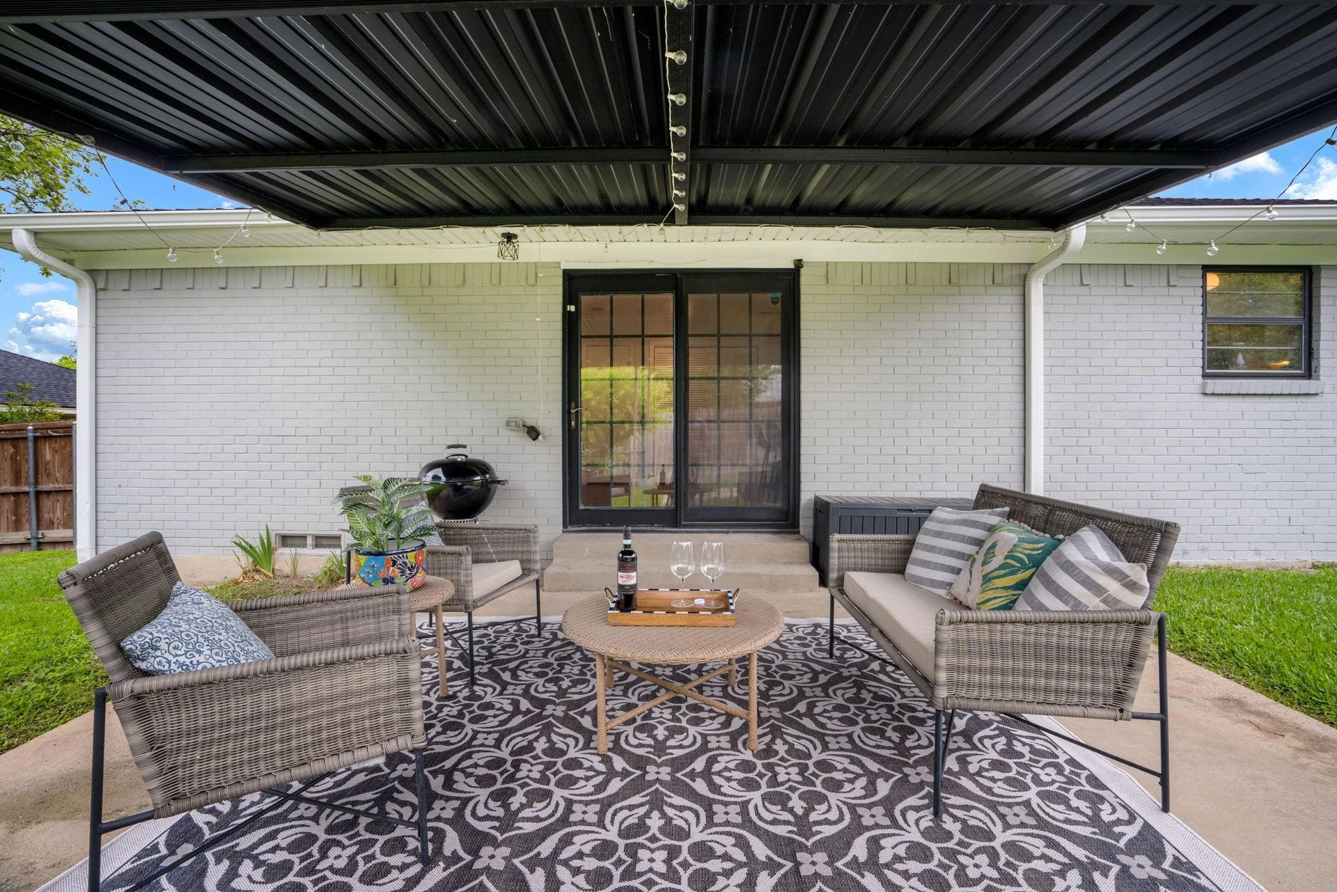8521 Sweetwater Drive, Dallas, TX — photo 4