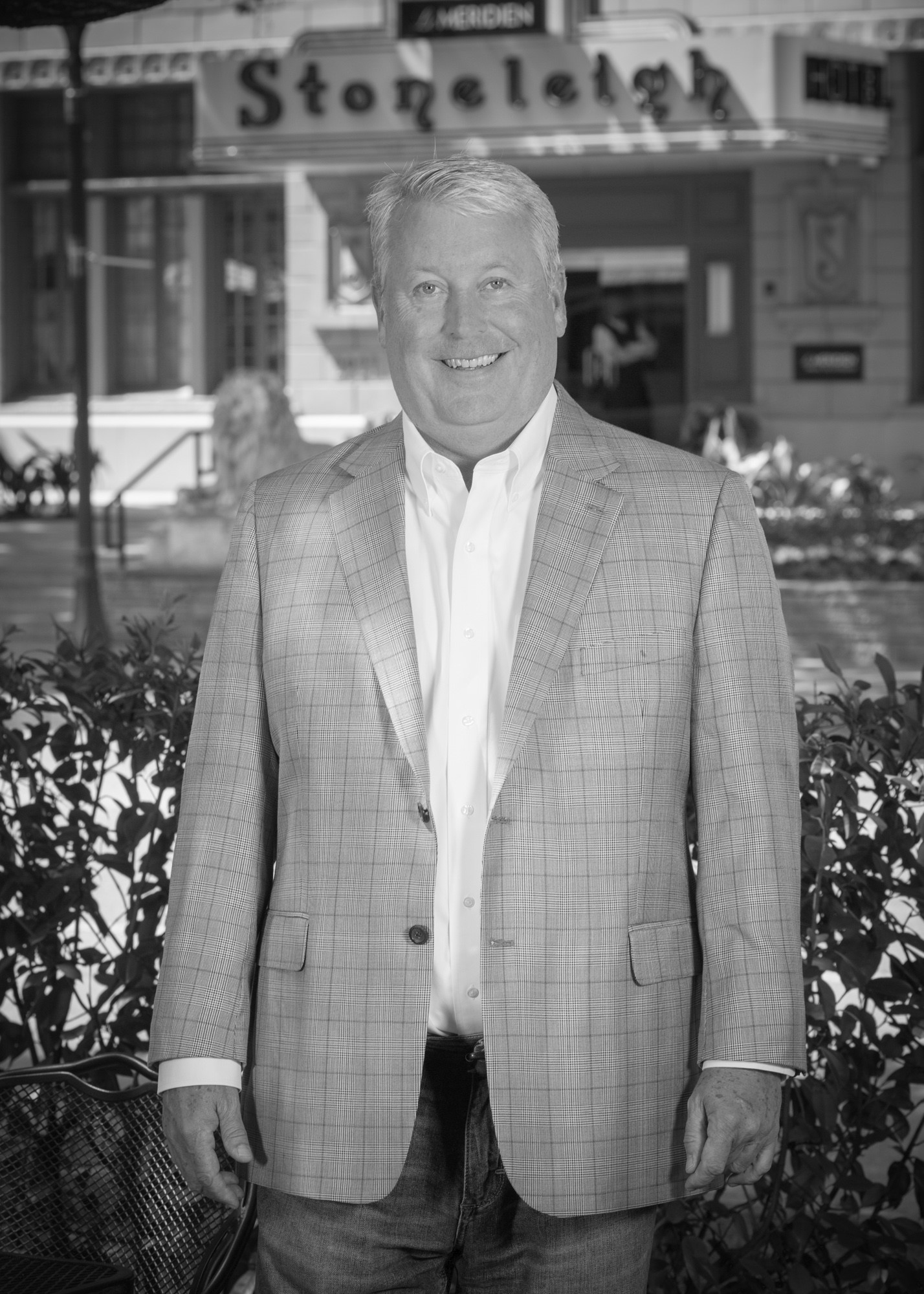 Professional headshot of Thomas Arvesen, Broker / Owner